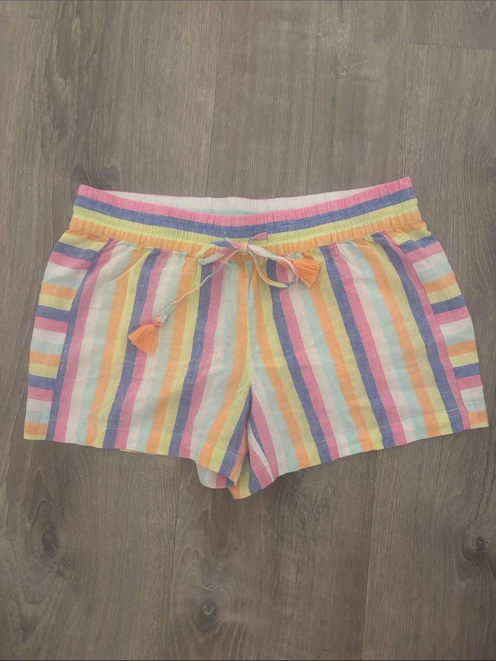 NWT Vineyard vines pull on shorts
